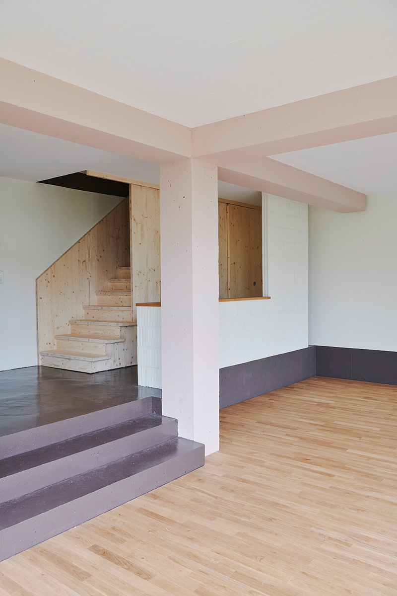 Das Haus hat keine übergeordnete Idee im klassischen Sinn, es folgt dem Hie-und-Da-Prinzip. Bild: Simon Habegger, Zürich